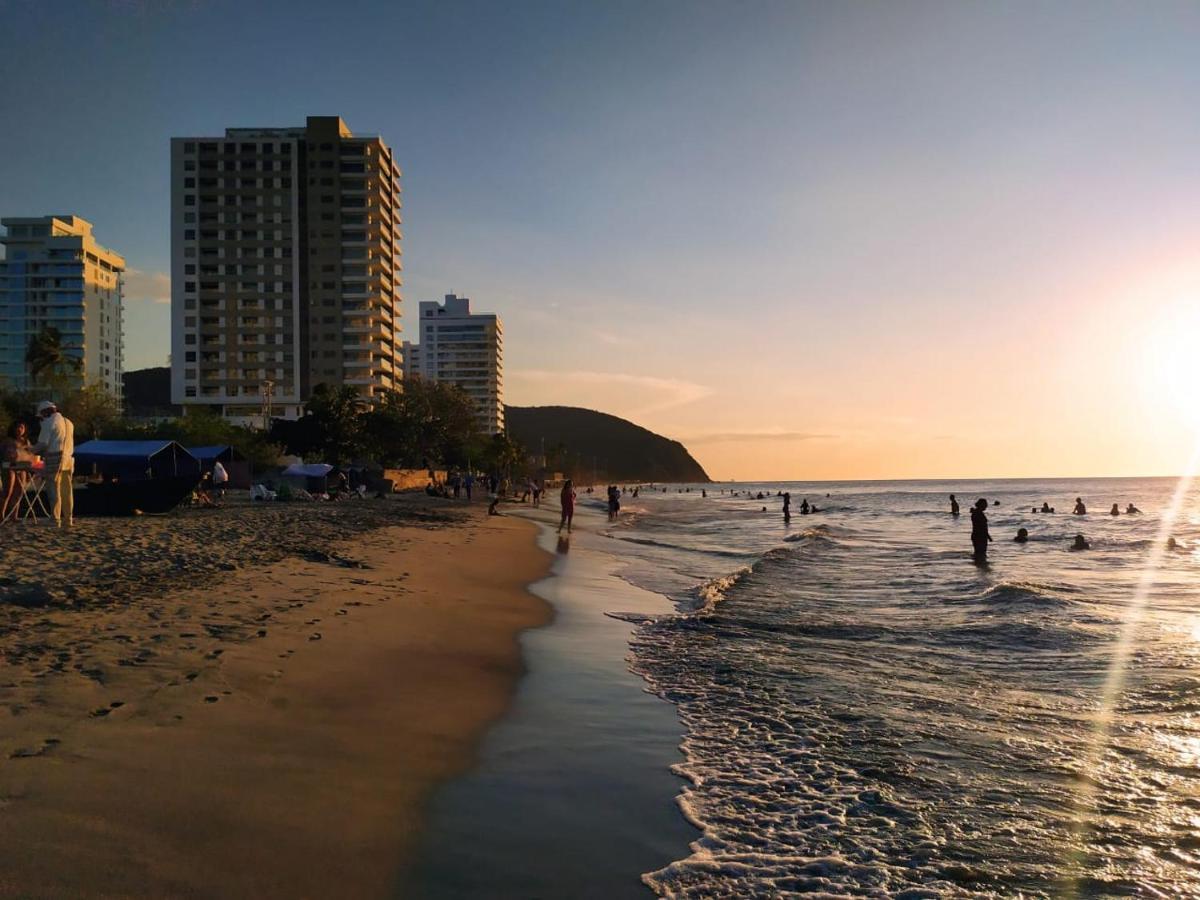 Rodadero Sur Edificio Aragoa A 150 Metros Del Mar Santa Marta (Magdalena)